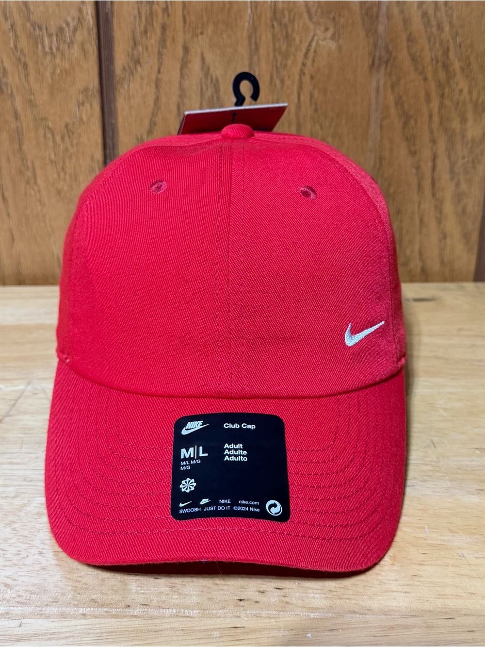 Nike Club Strapback Hat Cap Swoosh Logo Red Dri Fit FZ5698-657 Mens Size M/L NEW